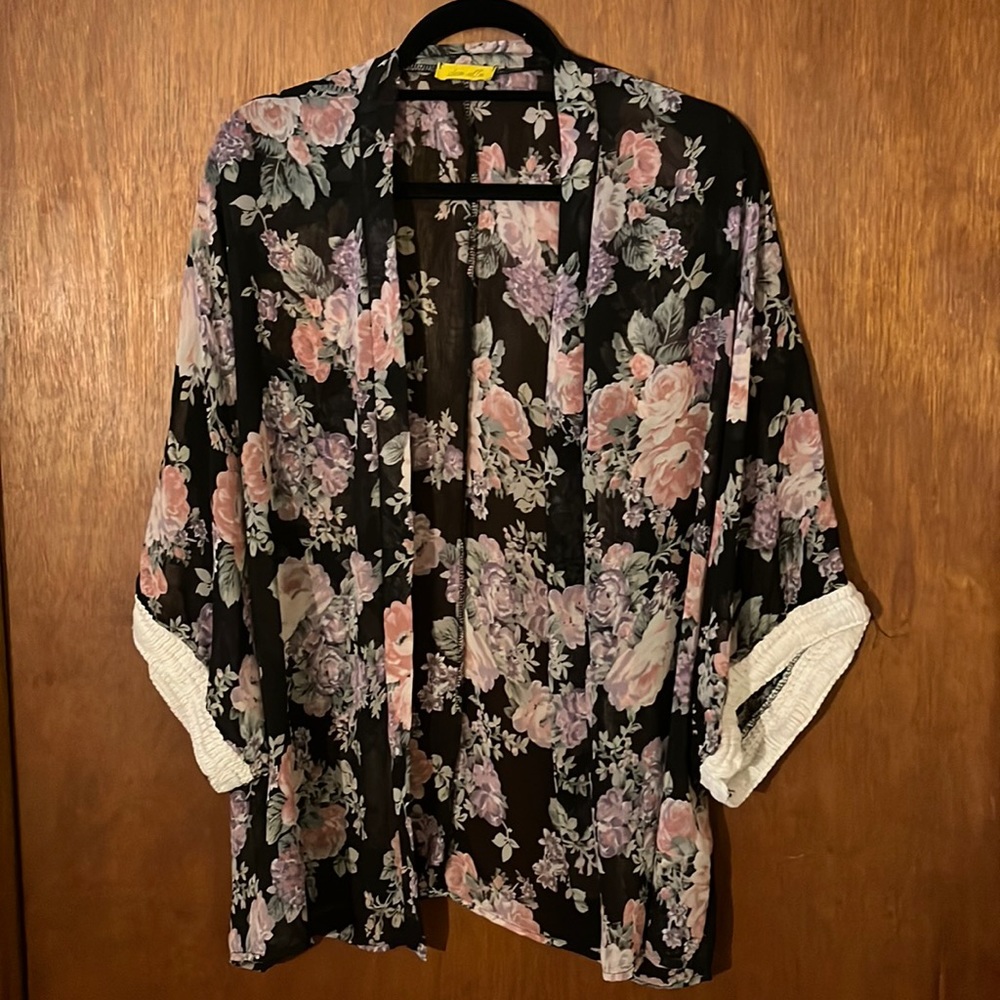Floral Kimono - size small